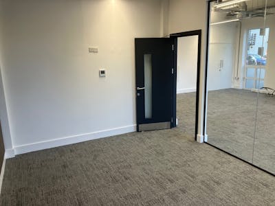 Parris House, Waterman's Court Business Park, Staines-upon-Thames, Office To Let - Parris House - Waterman's Court (4)