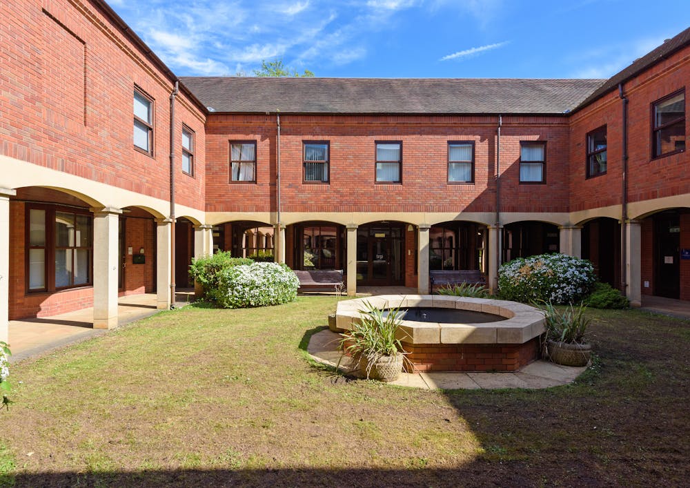 Unit 6 The Cloisters, 11-12 George Road - 6 The Cloisters_022.jpg
