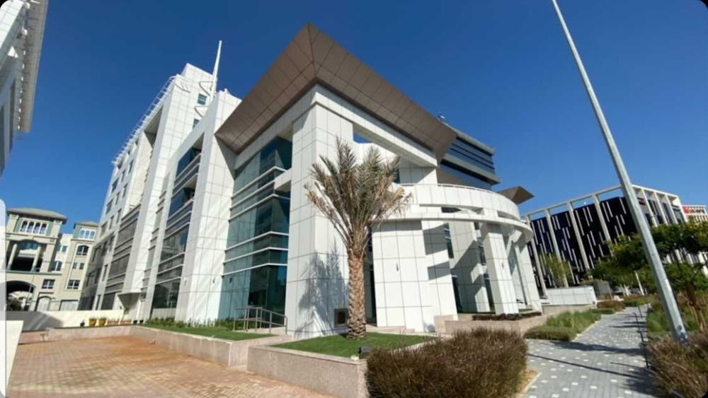 Building For Sale Tecom, Dubai Internet City - 1 Side pic.jpeg