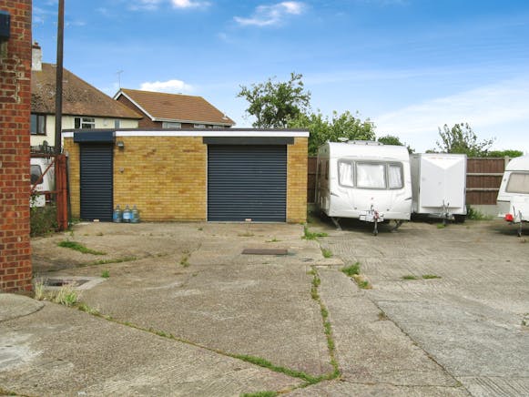 Brook Close, Rochford, Industrial To Let - e32efcc2Brook 20Close 20july 2008 20 282 29.jpg