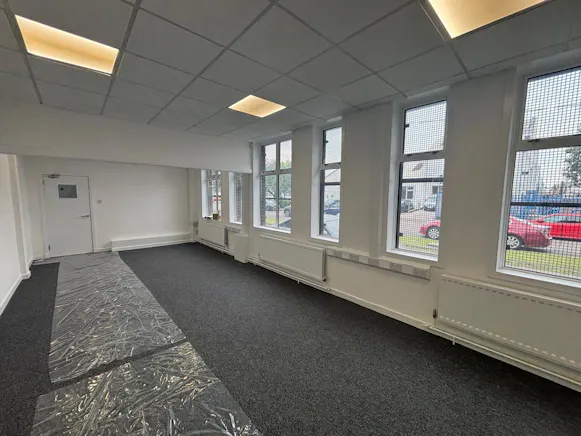 13 Carlyle Avenue, Glasgow, Industrial To Let - WhatsApp Image 2026-07-01 at 07.19.50 (1).jpeg