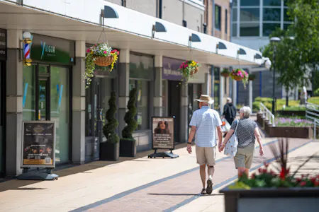 9 South Parade, Bristol, Shopping Centre Unit To Let - South Parade #7.jpg