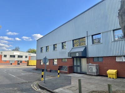 Unit 8 Airlinks Industrial Estate, Heston, Heathrow, Industrial / Warehouse To Let - Personnel 2.jpg