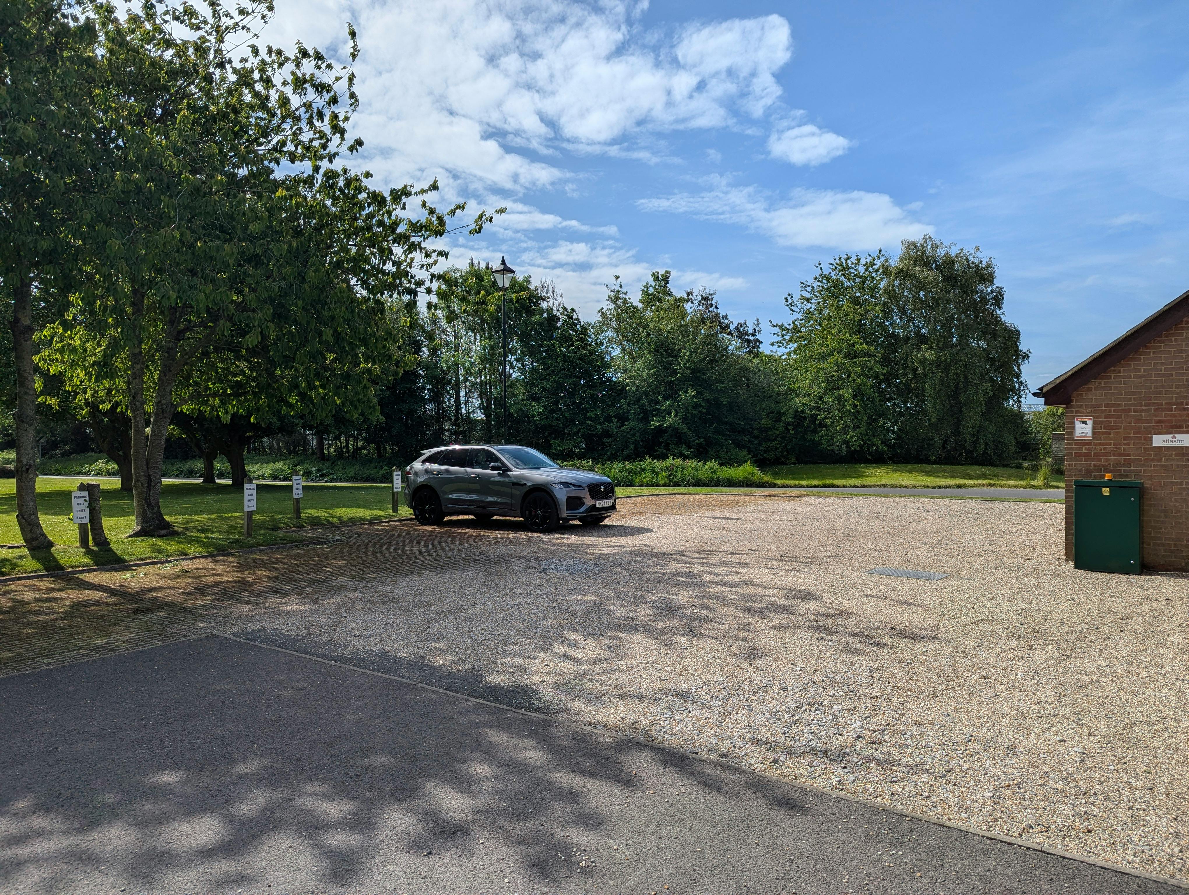 5/7 Sussex Business Village, Barnham, Office To Let - PXL_20260521_085347118.jpg