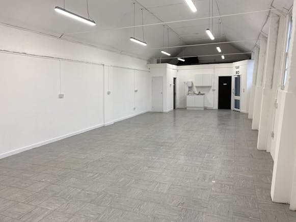 Unit 5/6 Bourne Industrial Park, Crayford, Industrial To Let - 20240924_093606745_iOS.jpg