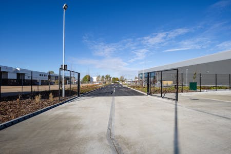 Unit B Railway Triangle, Portsmouth, Industrial/Logistics / Warehouse / Industrial / Warehouse To Let - UNIT B Railway Triangle 20.jpg