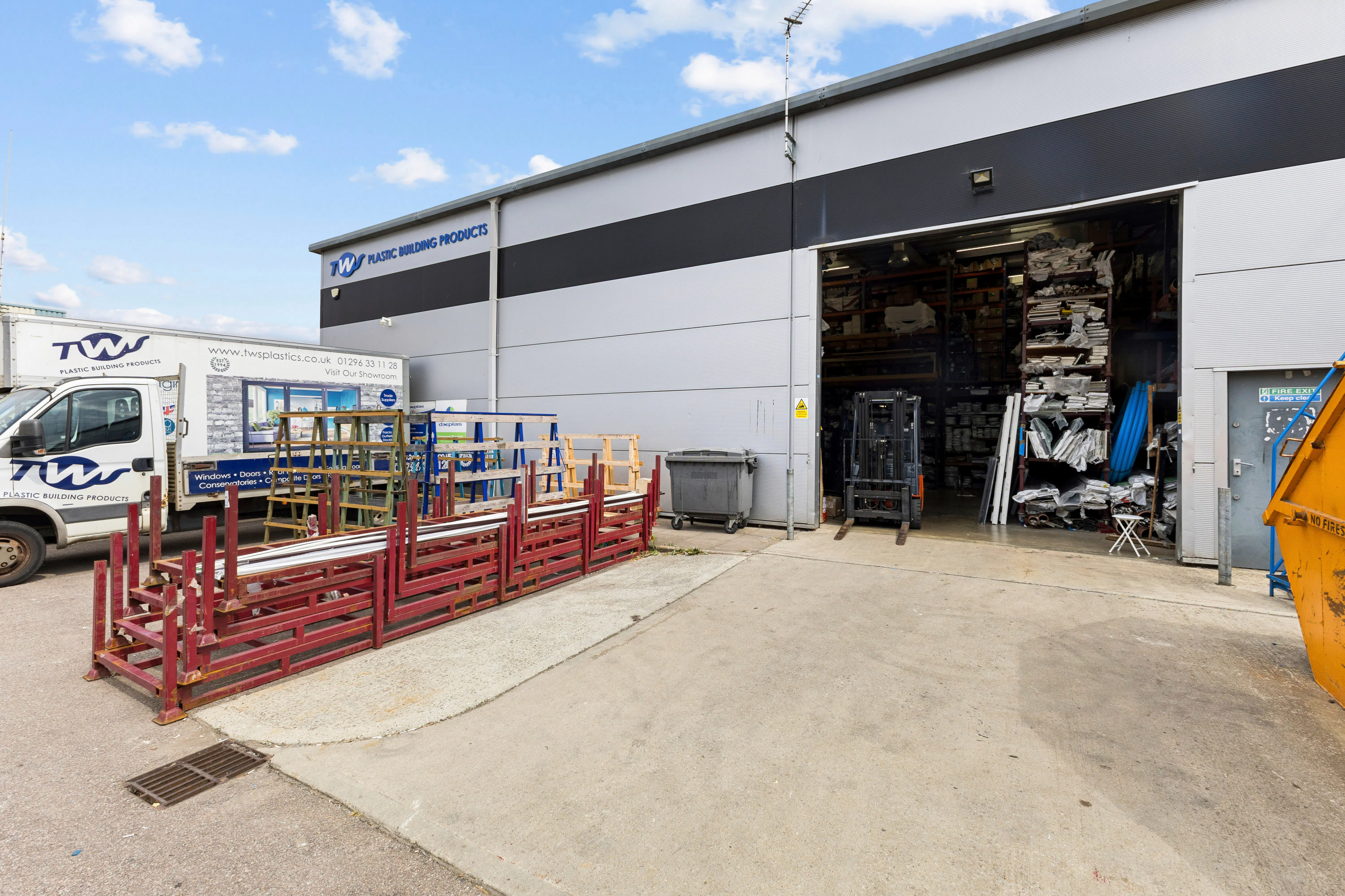 Unit 17, Aylesbury, Industrial / Industrial For Sale - 112514_17 Anglo Business Park(23).jpg