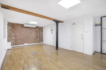 Basement and Ground Floors 5 Maidstone Buildings Mews, London, Office To Let / For Sale - 39_24121.JPG