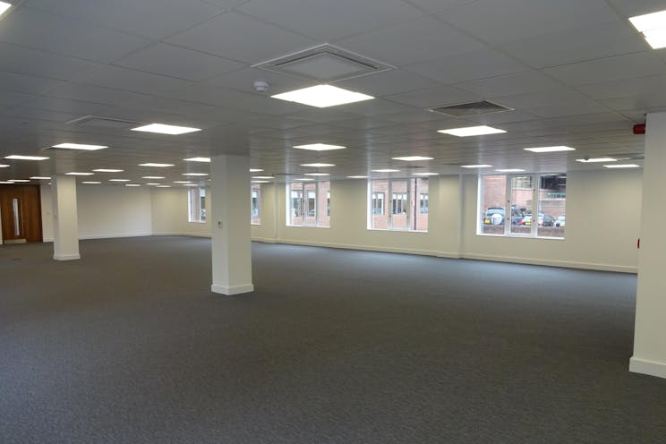 Betchworth House, 57-65 Station Road, Redhill, Offices To Let - DSC01680.JPG