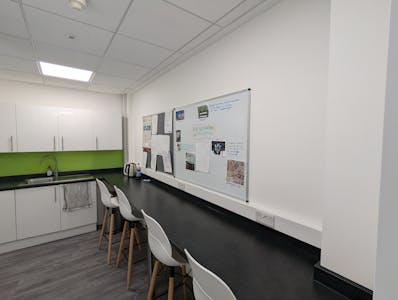 Suite 2.5, 34 Clarendon Road, Watford, Office Lease Assignment - PXL_20250617_101935488.jpg