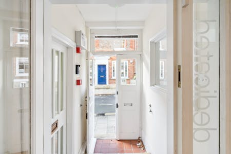 15 Temple Street, Aylesbury, Office To Let - DSC00341-2-e85958442070e4219fc533bab5317bc3.jpg