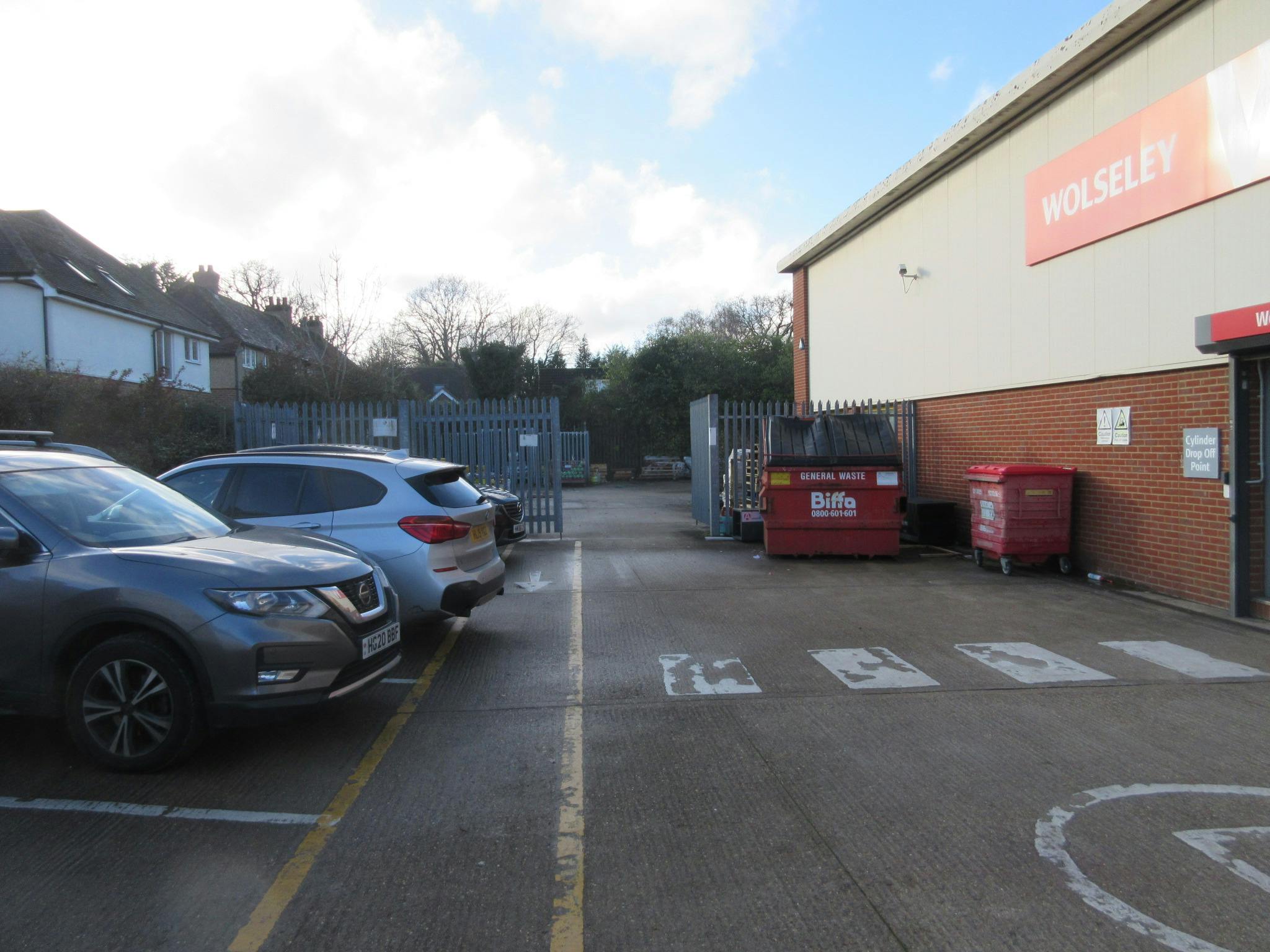 Plumb Centre, Send, Industrial / Warehouse To Let - IMG_2886.JPG