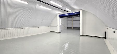 Arches 81-82, Rosebank Road, London, Industrial To Let - 20260502_135232 - Edited.jpg