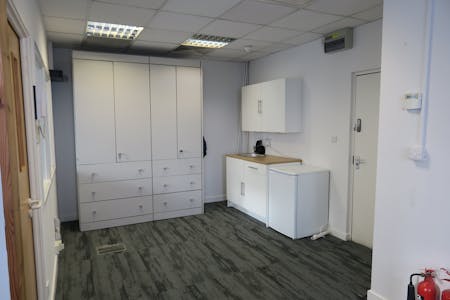 Stanmore Towers, 8-14 Church Road, Stanmore, Office To Let - IMG_1056.JPG