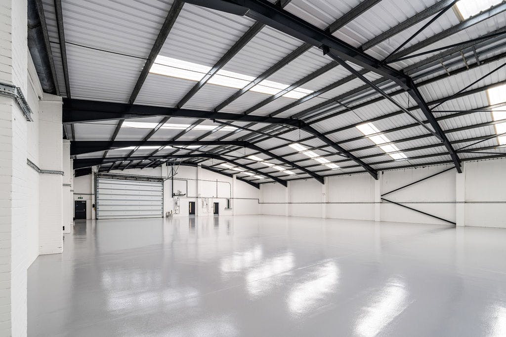 Units 3 & 4, Bracknell Business Centre, Bracknell, Industrial To Let - DSC07342.jpg