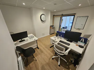 414 Gorton Road, Stockport, Leisure / Office / Retail To Let - 20260603_122910.jpg