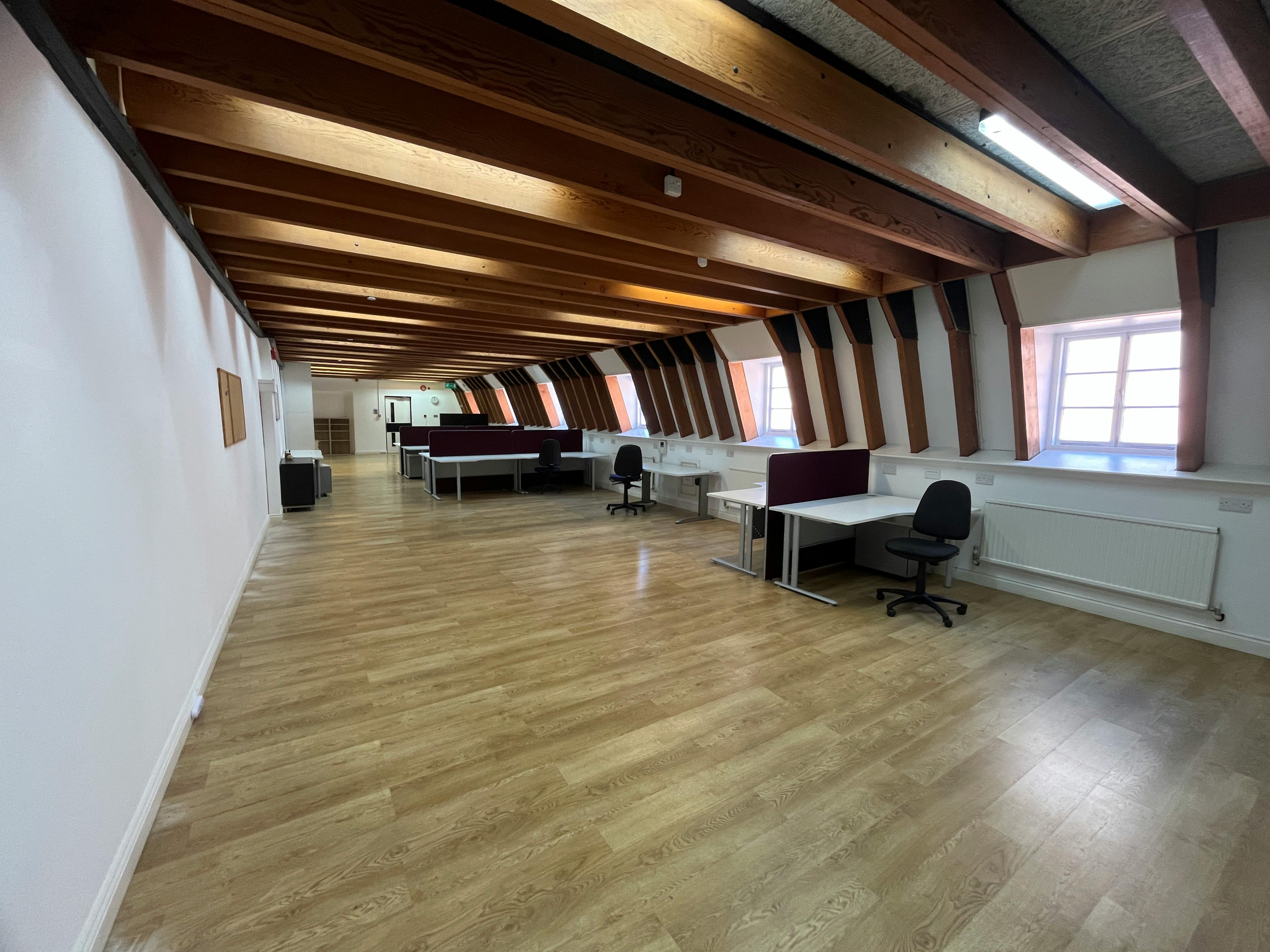 First Floor Offices, 34 Market Square, Aylesbury, Offices To Let / For Sale - 20260319_110027405_iOS.jpg