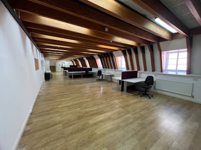 First Floor Offices, 34 Market Square, Aylesbury, Office To Let / For Sale - 20260319_110027405_iOS.jpg