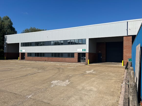 Unit 3 Stocklake Park Ind Est, Farmbrough Close, Aylesbury, Industrial To Let - IMG_3215.JPG