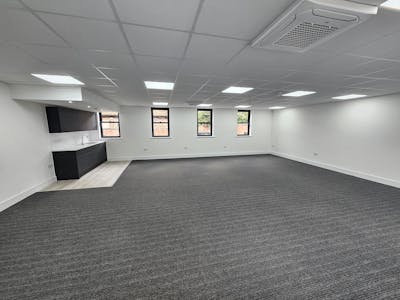 5 Old Oak Street, Manchester, Office / Retail To Let - 20250522_105809.jpg