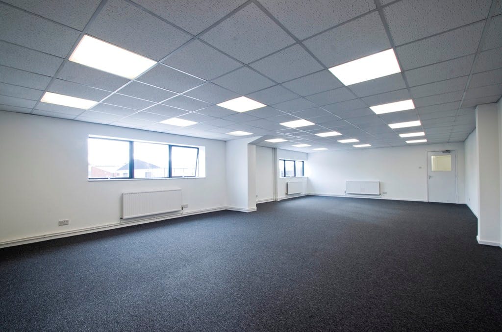 Industrial Unit in Eastleigh - photo 3