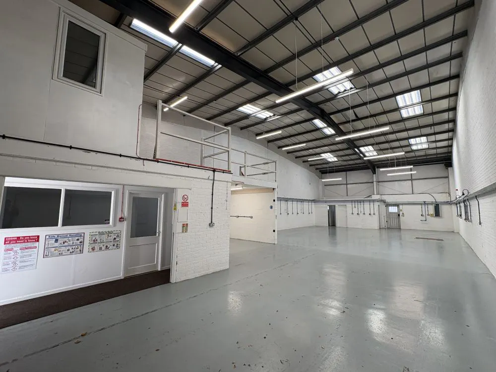 4 Thorpe Close, Banbury, Industrial To Let - IMG_4077.jpg