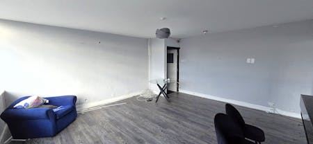 Unit 13 & Unit 14, Lyndean Industrial Estate, London, Industrial To Let - 20260224_135217 - Edited.jpg