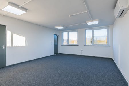 Units 1 - 3 Great Western Trade Park, Great Western Way, Swindon, Industrial / Warehouse To Let - Unit1GreatWesternTradeParkSwindon18_2000.jpg