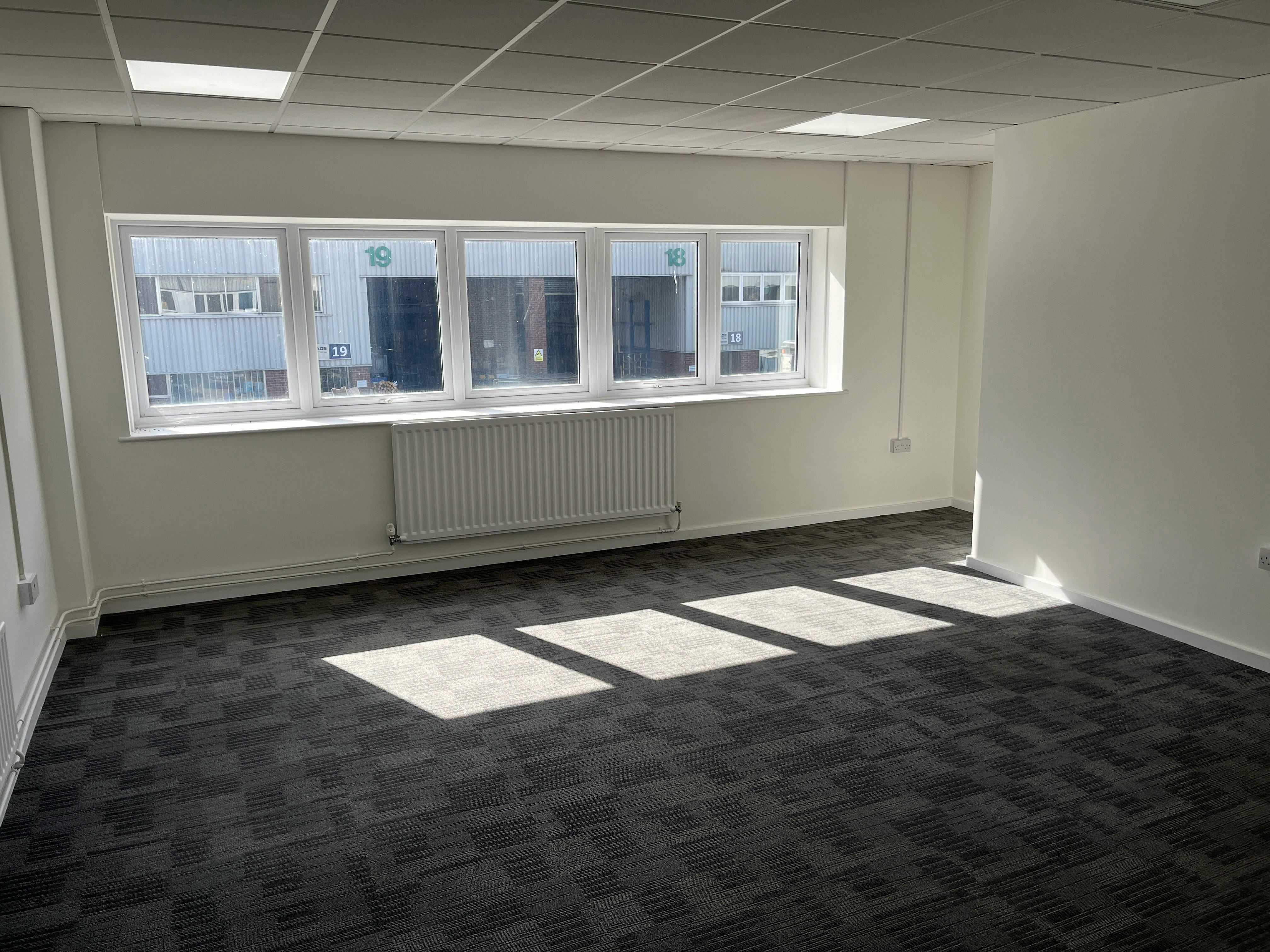 Unit 11, Stocklake Industrial Estate, Aylesbury, Industrial To Let - IMG_5172.JPG