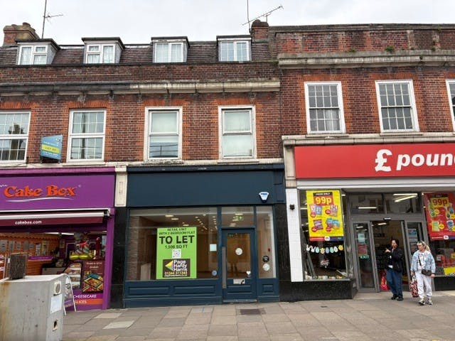 29 Peach Street, Wokingham, Retail To Let - 29 Peach Street external 3.jpg