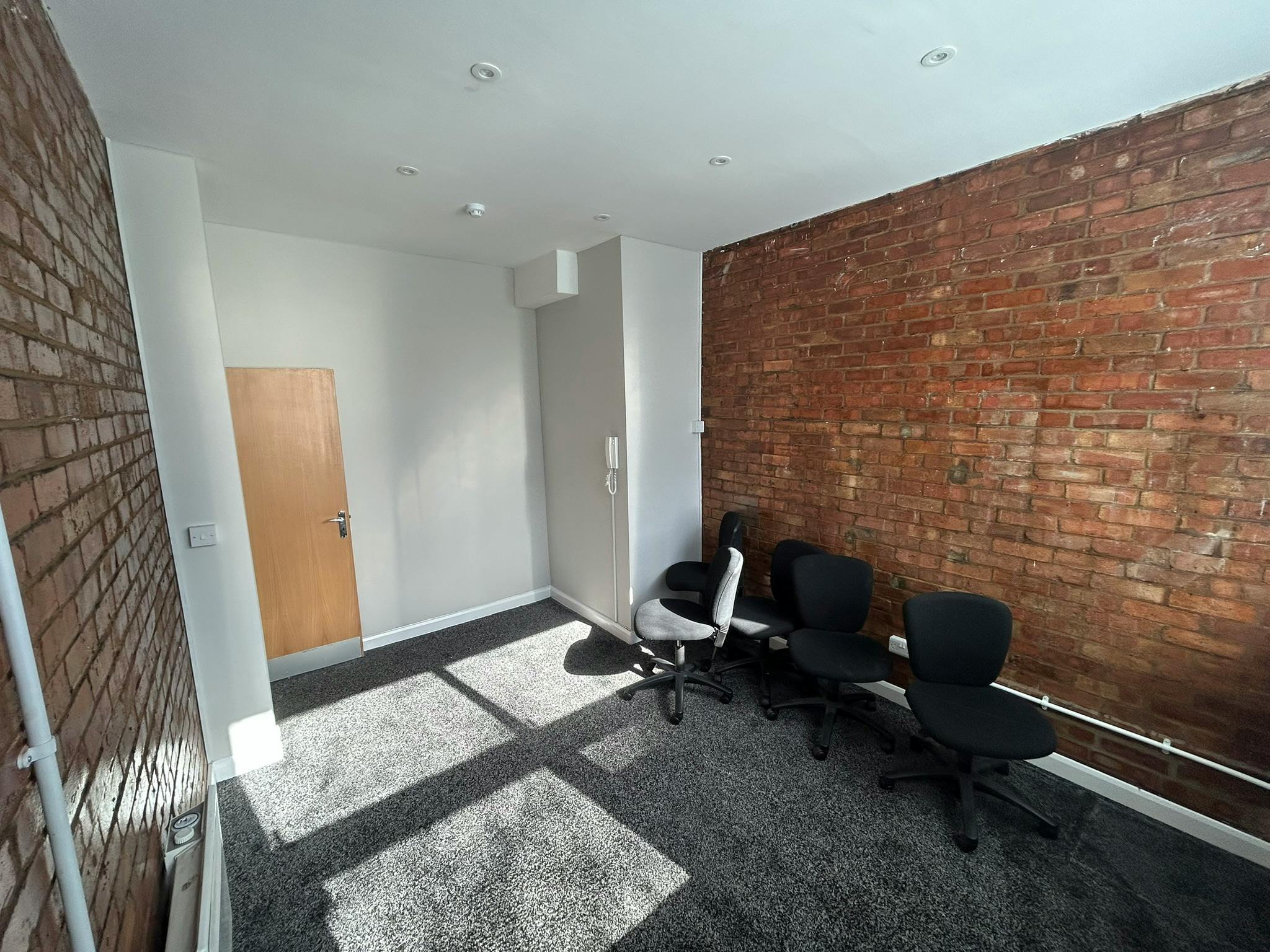 Kirkham House, 5 Whiffler Road