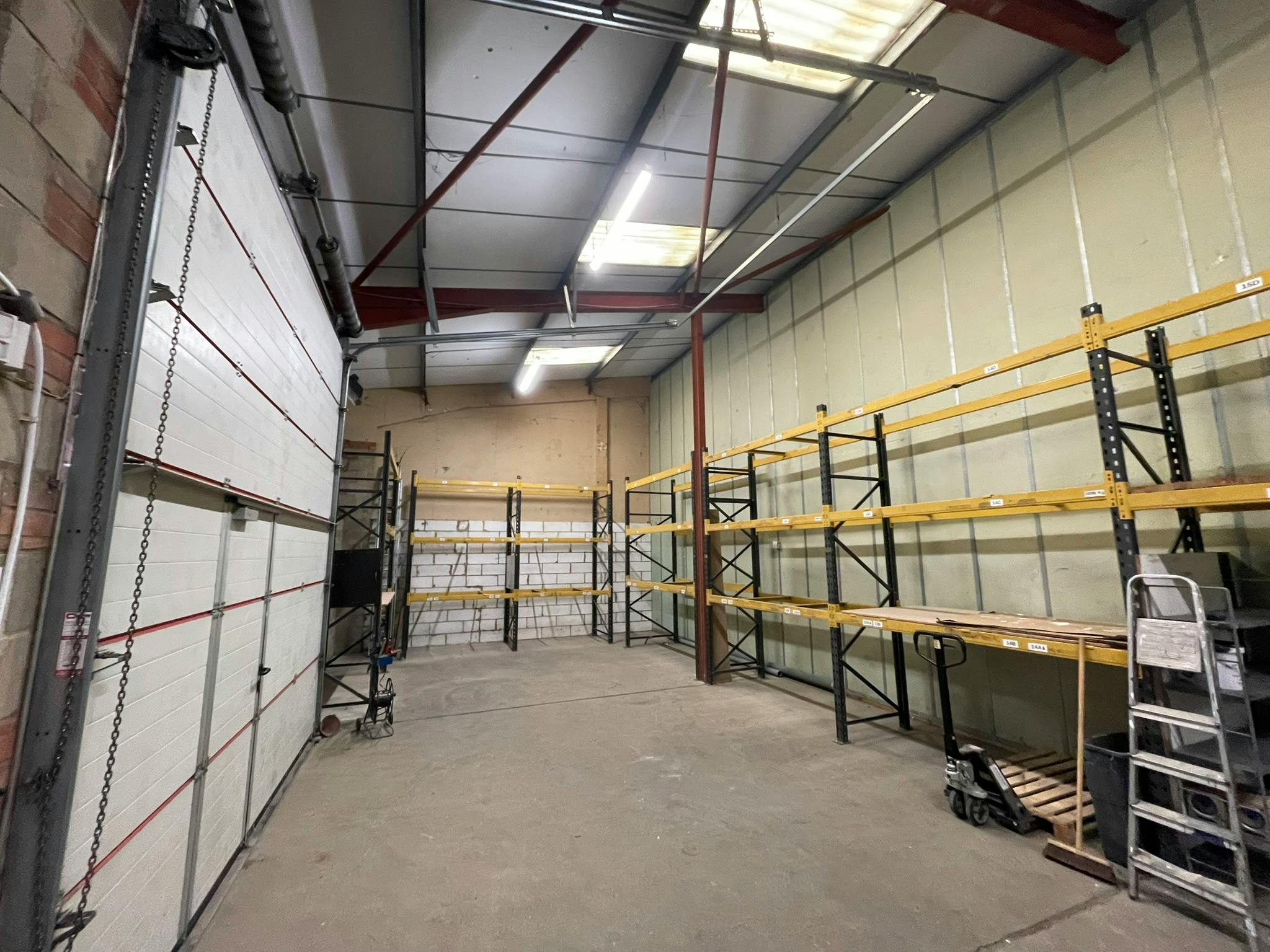 Unit 1 and Unit 2, 1 Frensham Road