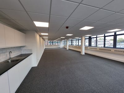 North Suite, 2nd floor, Burns House, Haywards Heath, Office To Let - 20221020_105933.jpg