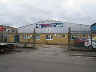Units 3 / 3b, Holder Road, Aldershot, Warehouse & Industrial To Let - IMG_1838.JPG