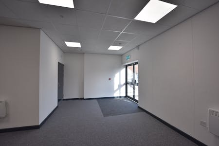 Unit 6, Manchester Trade Park, Oldham Road, Manchester, Industrial To Let - MTP041.JPG