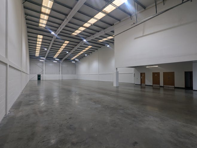 Unit 4 Cobbett Park, Moorfield Road, Guildford, Warehouse & Industrial To Let - PXL_20241118_104728246.jpg