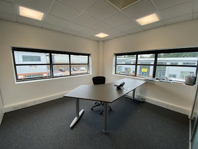 Unit 3, Borehamwood, Office To Let - internal 2.jpeg