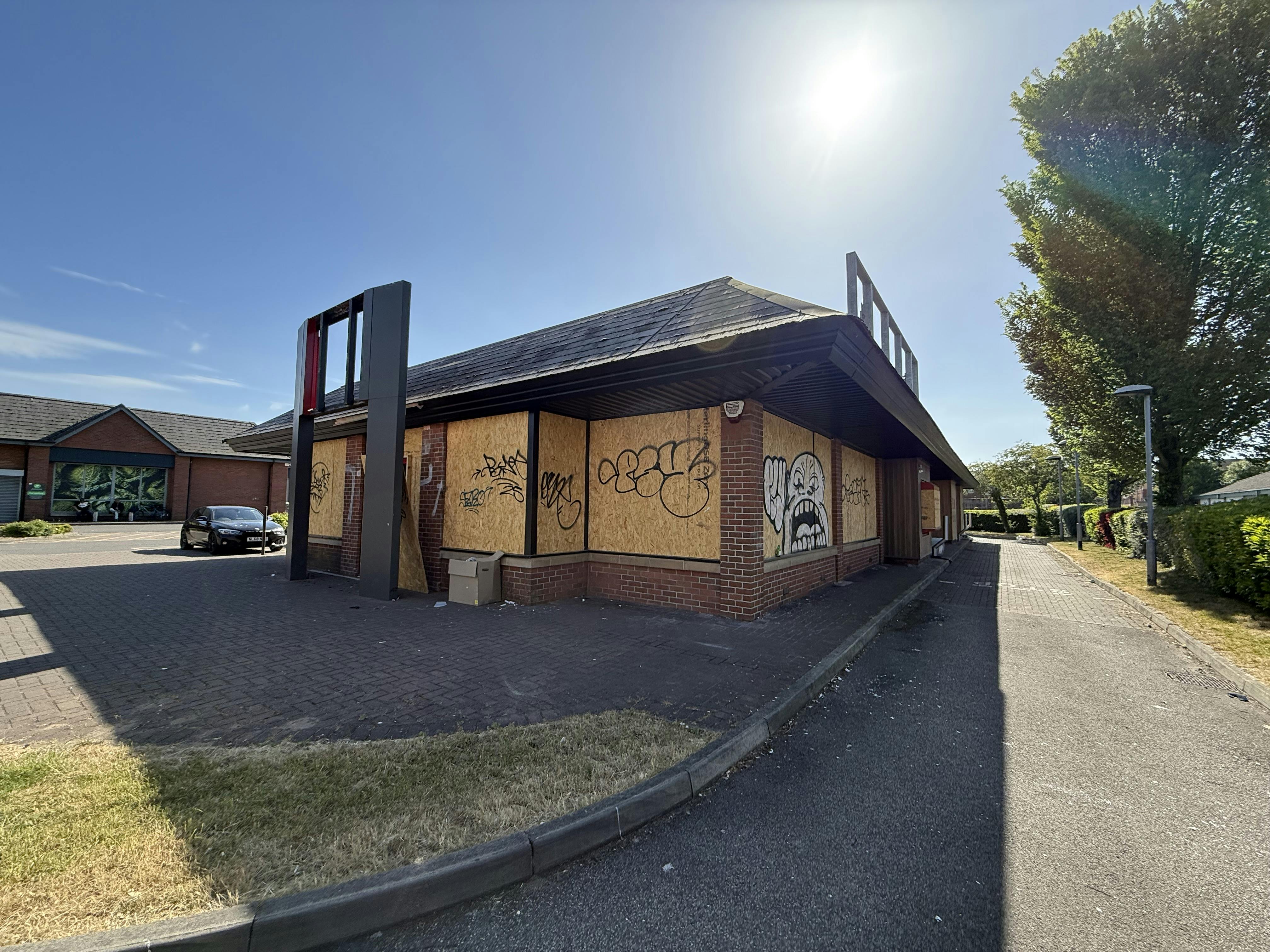 Drive Thru' Opportunity, 177 Beverley Road, Hull, Other / Restaurant / Cafe To Let - IMG_3574.jpg