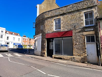 1 Market Square & 25 Bridge Street, Buckingham, Retail / Investment - Retail & Leisure For Sale - Image 6