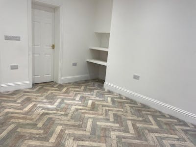 14 Chain Lane, Newark, Retail To Let - External 1.jpg