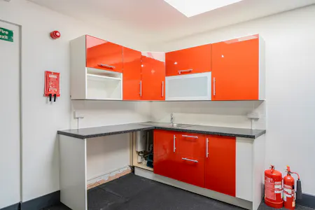 Opal Mews, Queens Park, Office To Let - 1480144-6-6a314f00ed92c.jpg