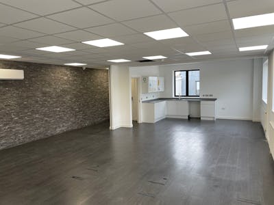 Unit 4, Brick Knoll Park, St Albans, Industrial/Logistics To Let - IMG_3799.jpeg