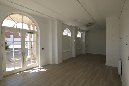 Market Hall, Crown Square, Poundbury, Office / Retail - In Town To Let - IMG_4687.JPG