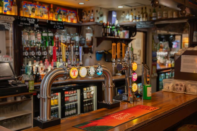 Crofter Bar, 11 High Street, Fort William For Sale - DSC00037EnhancedNR.jpg