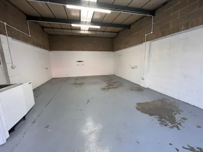 Unit 23, Edison Road, Aylesbury, Industrial To Let - IMG_2832.JPEG