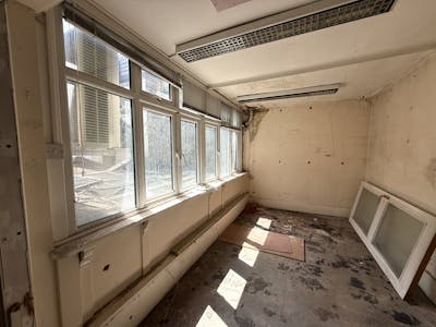 Prime Mixed-Use Fitzrovia Building, 89 Charlotte Street, London, Investment / Mixed Use / Residential For Sale - IMG_1048.jpg