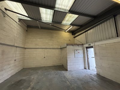 Unit 26, Albion Industrial Estate, Pontypridd, Industrial To Let - IMG_6034.jpg