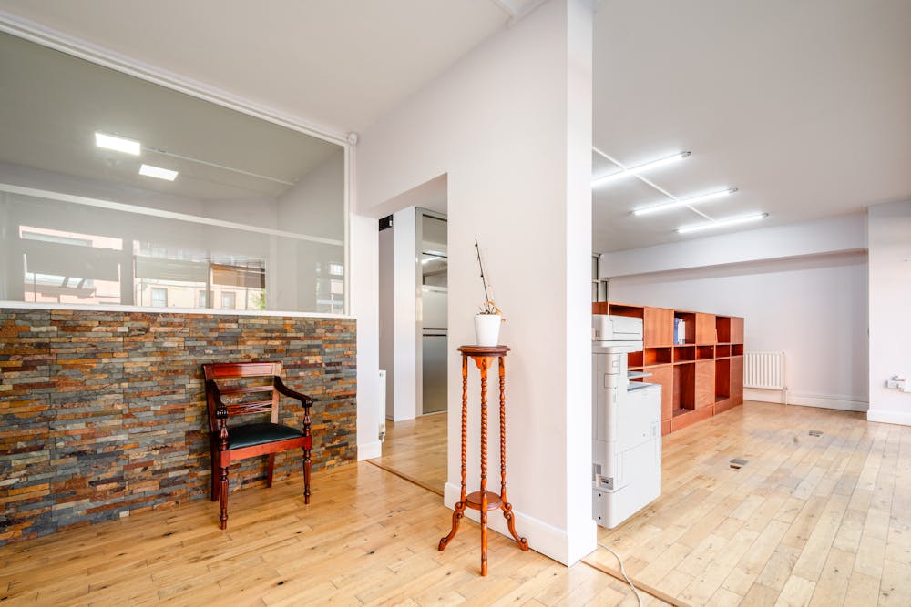 Unit B 17 Downham Road, London, Retail To Let - Downham Rd 17 GF - Low Res 1.jpg