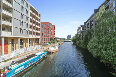 Wickside, Bridge House, Davey Square, Hackney Wick, Leisure / Office / Restaurant / Retail / Showroom To Let - MD-BC-HackneyWick-5.JPG