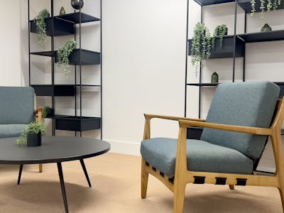 30-31 Furnival Street, London, Office To Let - 3031 Furnival  Modern Seating Area With Stylish Shelves And Plants.jpg